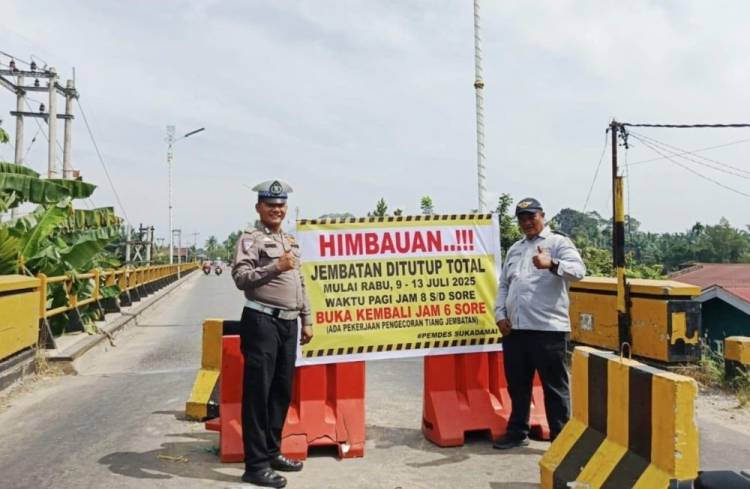 Jembatan Sungai Rokan Ujung Batu Tutup Total