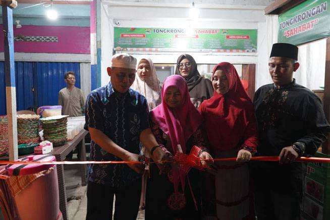 Tembilahan Kini Punya Tempat Nongkrong Baru, Bupati Inhil Resmikan &ldquo;Tongkrongan Sahabat&rdquo;