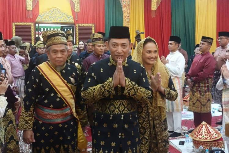 Kapolri Terima Anugerah Ingatan Budi dari LAMR