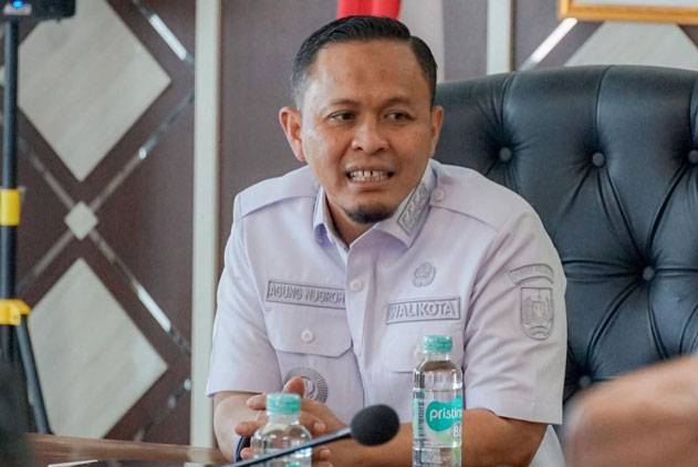 Percantik Wajah Pekanbaru, Wako Tata Kembali Seluruh Taman Median Jalan