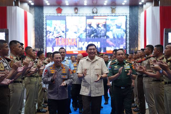 2.000 Capaja TNI-Polri Terima Pembekalan Patriotisme dari Menhan RI