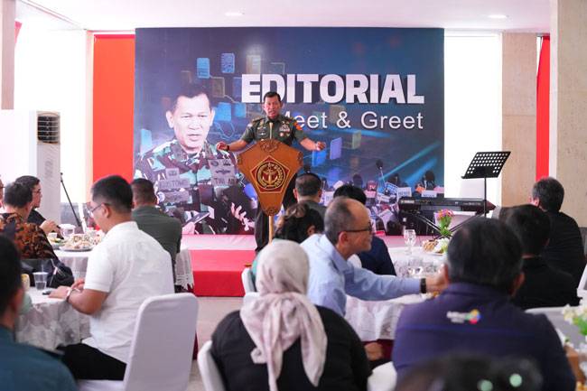 Editorial Meet and Greet Puspen TNI Bersama Media