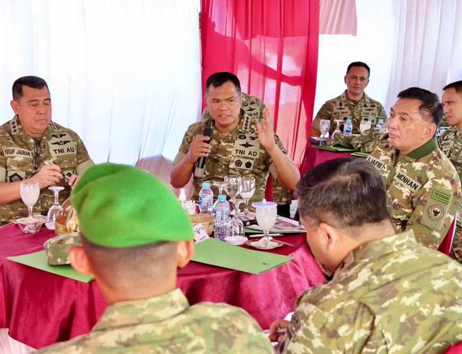 Perkuat Kesiapan Pertahanan dan Ketahanan Wilayah, Wapang TNI dan Menhan RI Tinjau Yon TP di Jawa Tengah