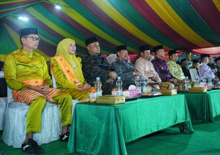 Wabup Inhil Hadiri Penutupan MTQ ke-44 Provinsi Riau, Stand Bazar Inhil Juara Kedua