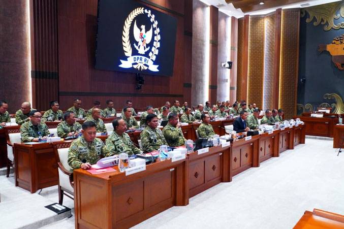 Panglima TNI Bersama Wamenhan RI Hadiri Raker Bersama Komisi I DPR RI