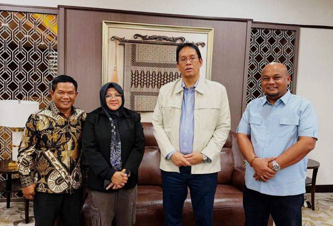 Silaturahmi Bupati Afni dan Menkeu Purbaya Kenang Siak Puluhan Tahun Silam