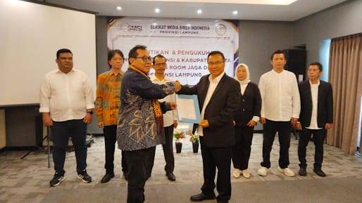 Ketua Umum SMSI Kukuhkan Pokja Newsroom Jaga Desa di Lampung
