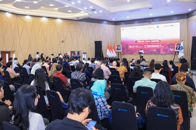Wamenaker: Peningkatan Kompetensi Jadi Kunci Hadapi Dunia Kerja Masa Depan