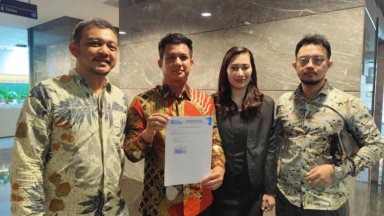 Hotman Paris Diadukan ke DPN