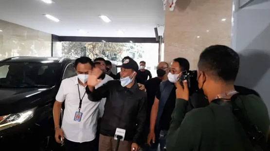 Ditangkap Di Bali, Youtuber Muhammad Kece Tiba di Bareskrim Polri