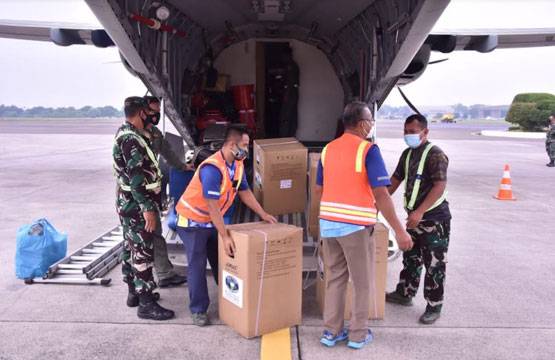 Panglima TNI Kembali Perintahkan TNI AU Kerahkan CN 295 Untuk Kirim Bantuan Kemanusiaan ke Sumatera