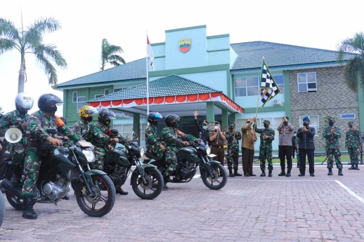 Mendisiplinkan Masyarakat, Danrem 031 Wirabima dan Walikota Pekanbaru Lepas Tim Patroli PPKM Gabungan