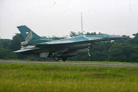 Delapan Pesawat F-16 Lanud Rsn Ikuti Gladi Kotor Fly Past HUT RI ke-77 di Halim Perdana Kusuma