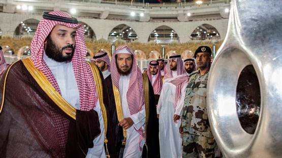 Pembatas Ka'bah Dilepas, Arab Saudi Kembali Izinkan Jemaah Cium Hajar Aswad