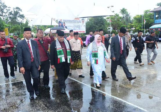 Bupati Kasmarni Bersama Wagubri Edy Natar Hadiri Apel Tahunan Pondok Modern Nurul Hidayah