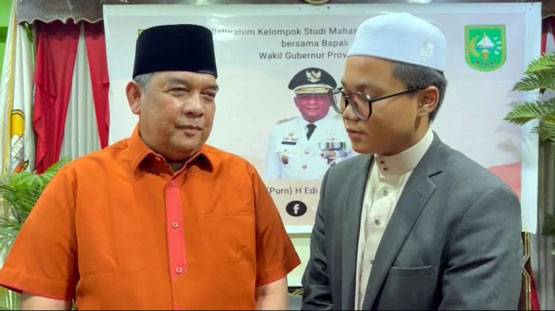 Kunjungi Mahasiswa Riau di Al Azhar Kairo, Ini Harapan Wagubri Edy Natar