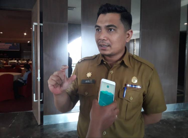 Penertiban Berlanjut, Bapenda Pekanbaru Kembali Data Tiang Reklame Disejumlah Ruas Jalan