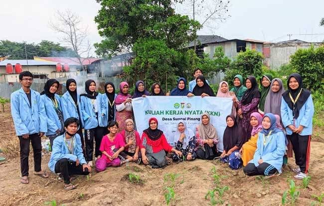 Mahasiswa KUKERTA UNRI 2023 Berkontribusi Mengembangkan UMKM dan Pembuatan Media Sosial Pasarkan Jagung Manis Permata Desa Sungai Pinang