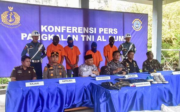 Lanal Dumai Gagalkan Penyeludupan 150 Karung Barang Bekas di Perairan Siak Kecil