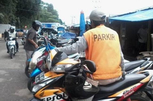 Jukir Minta Tarif di luar Ketentuan, Laporkan!