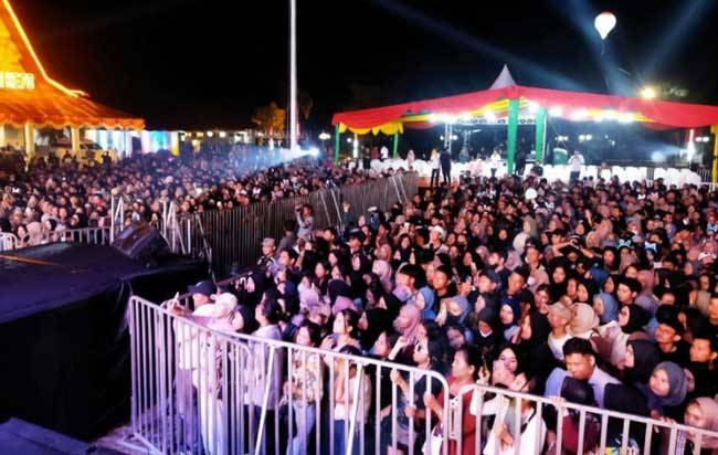Hadirkan Judika, Pesta Rakyat HUT Riau ke-66 Diikuti Ribuan Warga