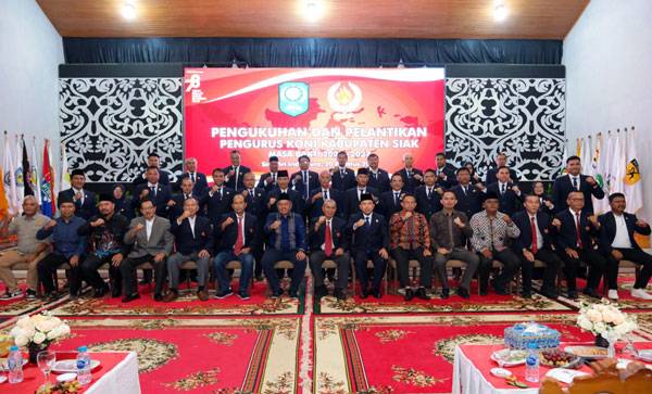 Ketua KONI Riau Lantik Pengurus KONI Siak Periode 2023-2027