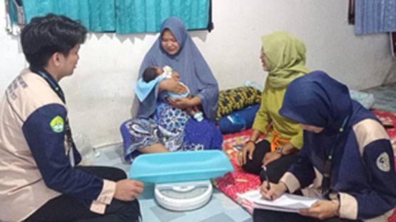 Upaya Pelacakan dan Penanganan Locus Stunting yang Diprakarsai Kaderkader Posyandu Desa Tambang bersama Mahasiswa KKN UNRI