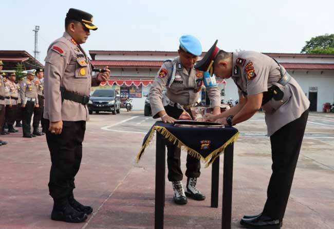 Kapolres Inhu Gelar Sertijab Wakapolres dan 2 Kapolsek