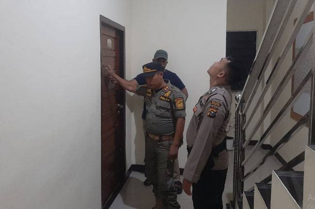 Kos-kosan Dirazia, Tim Amankan Miras dan Pasangan Diduga Mesum