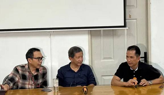 Rocky Gerung soal Masyarakat Dayak: Menghina di Mananya? Justru Saya Bela Agar Tak Dieksploitasi Cina
