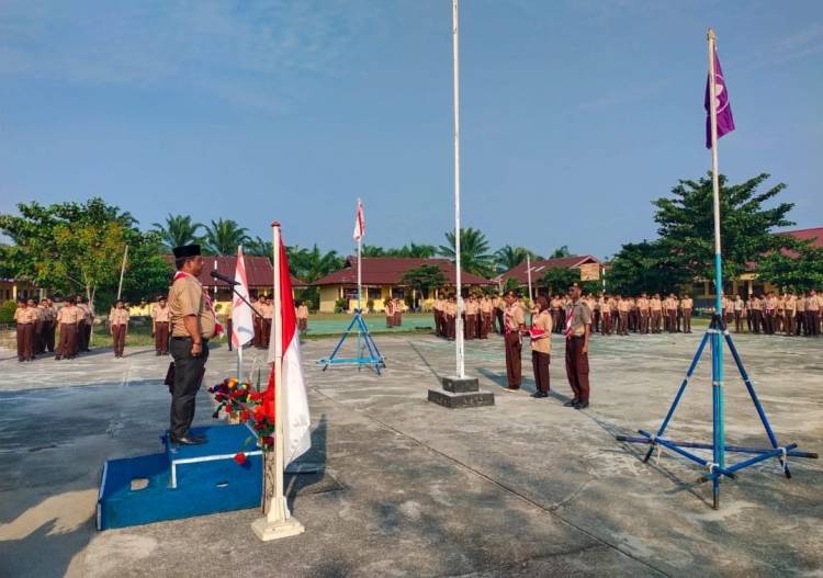 Peringatan Hari Pramuka ke-63 SMAN 1 Kepenuhan: Pramuka Berhasil Tunjukkan Eksistensi