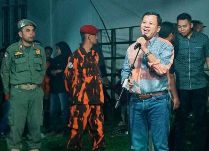 Silaturahmi dengan Masyarakat Pulau Kumpai, Bupati Kuansing Galang Dana Pembuatan Jalur Linggar Jati