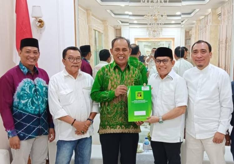 PPP Serahkan SK Dukungan, H. Herman Penuhi Syarat Maju di Pilkada Inhil 2024-2029