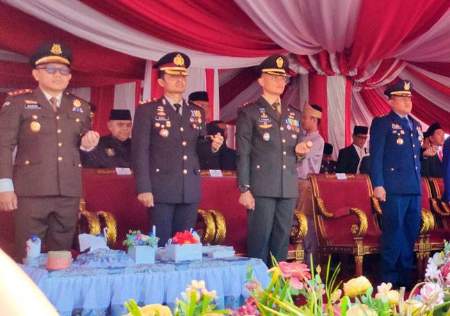 Dandim 0313/KPR Hadiri Upacara HUT RI Ke-80 di Kabupaten Rokan Hulu,Riau