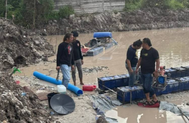 Polda Riau Tangkap Pelaku PETI di Kuansing
