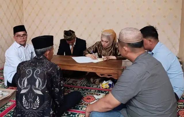 Tahanan Nikahi Pujaan Hati diMapolsek Bukit Raya