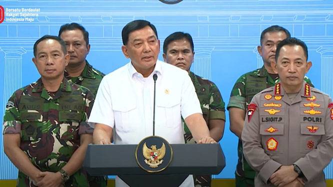 Prabowo Minta TNI-Polri Pastikan Keselamatan Pejabat dari Penjarahan