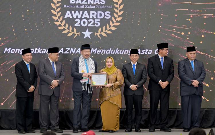 Bupati Kasmarni Raih BAZNAS Award 2025 untuk Kedua Kalinya, Bukti Komitmen Pengelolaan Zakat di Daerah