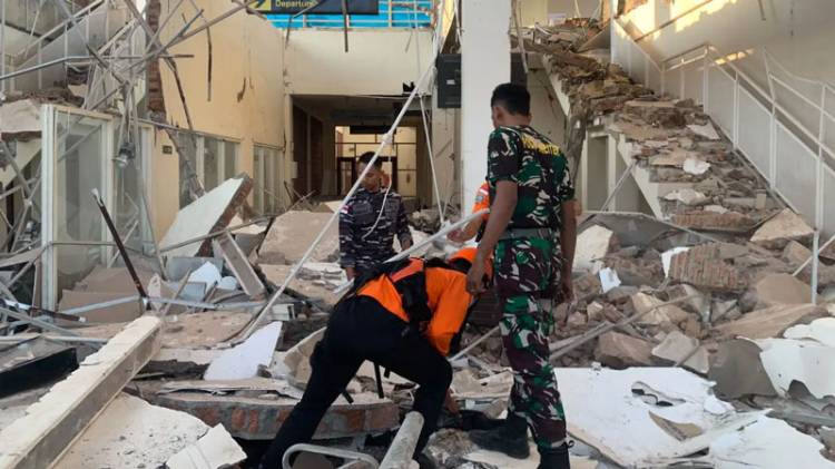 Update Gempa NTT: 14 Orang Meninggal, Ribuan Mengungsi