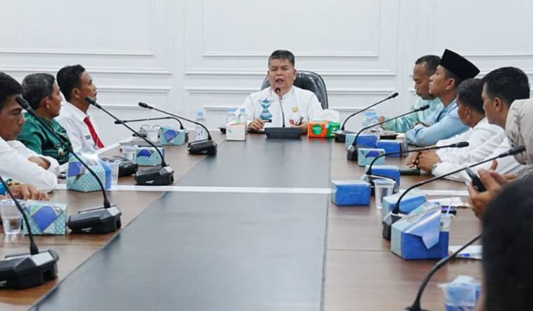 Pj. Sekdakab Kuansing Muradi Kumpulkan Camat Se- Kabupaten Kuansing