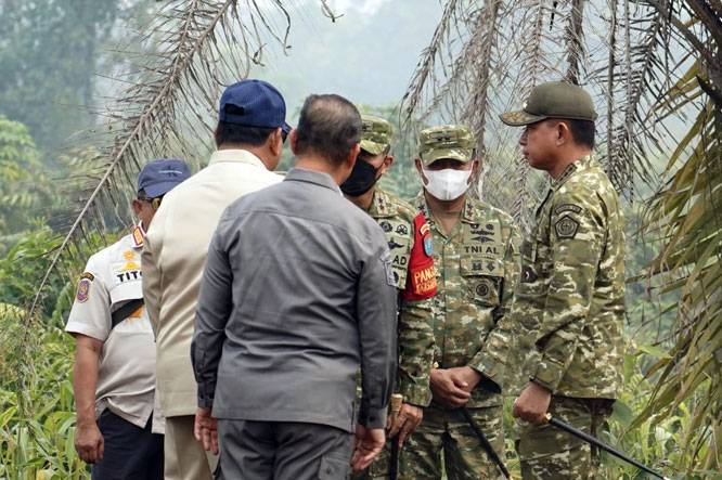 Panglima TNI Dampingi Presiden RI Tinjau Penanganan Karhutla di Kalimantan Barat