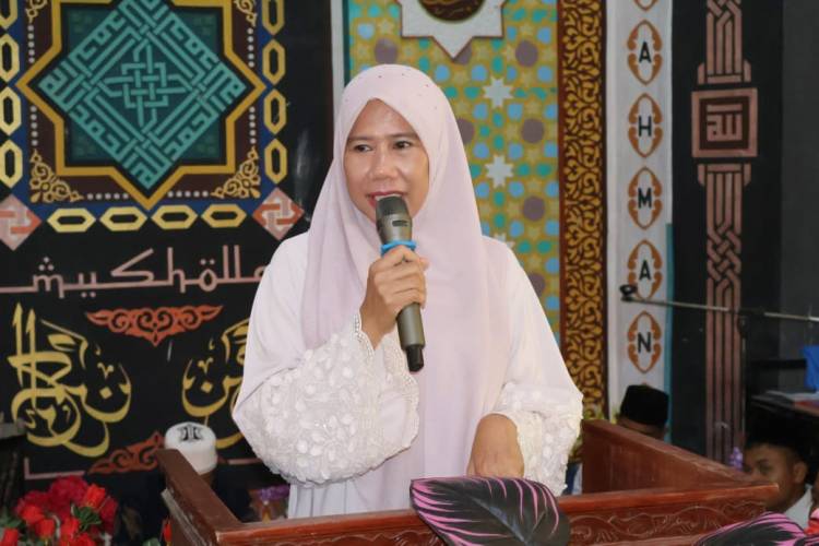 Hadiri Maulid Nabi di Desa Seberang Pebenaan, Wabup Yuliantini Selipkan Pesan Tak Bakar Lahan