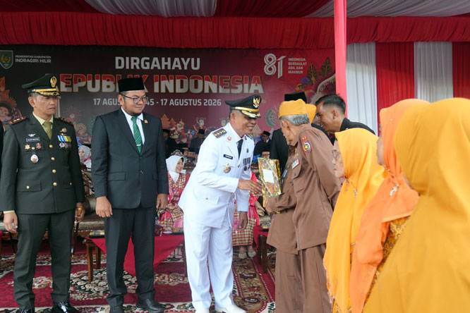 Ketua DPRD Inhil Iwan Taruna Hadiri Upacara HUT RI ke-81 di Tembilahan