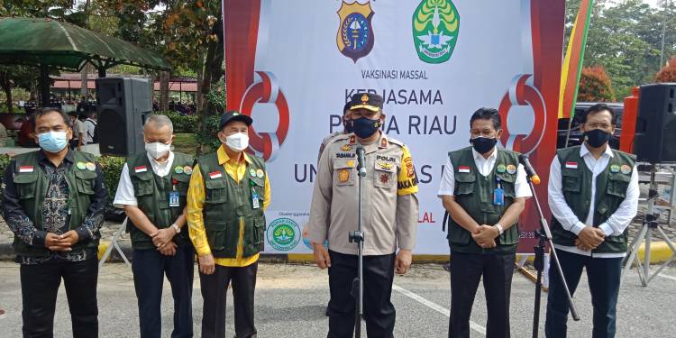 Gandeng Unri, Polda Riau Dorong Percepatan Herd Immunity Akademisi