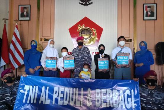 Peringati HUT Ke-76 TNI AL, Korps Marinir Gelar Kegiatan Sosial