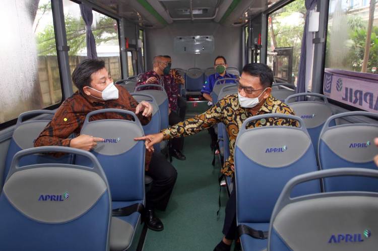 Tekan Emisi, Grup APRIL Gandeng MAB Gunakan Bus Listrik Ramah Lingkungan