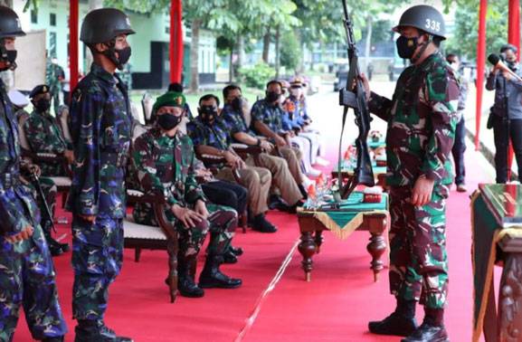 Panglima TNI &ldquo;Kilas Balik 35 Tahun Pengabdian Adem 86&rdquo;
