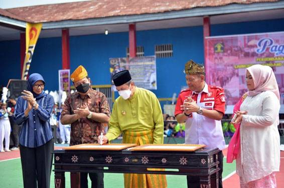Gubri Launching Drum Band Bahana Cantika Laperru Binaan Lapas Perempuan Kelas II A Pekanbarudari