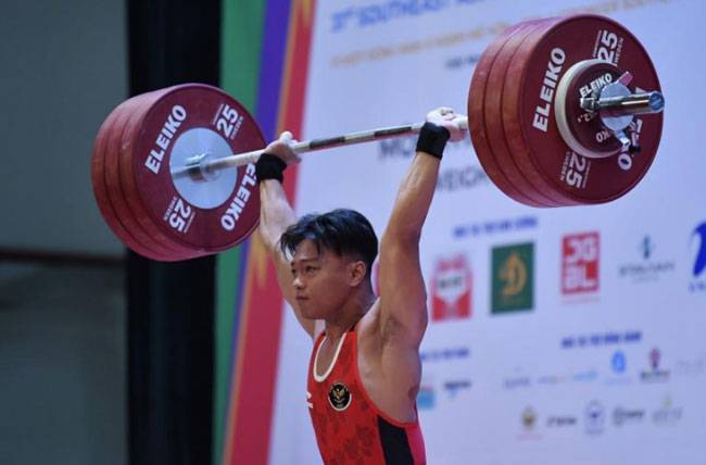 Pecahkan Rekor Dunia, Rahmat Sabet Gelar The King of Clean and Jerk