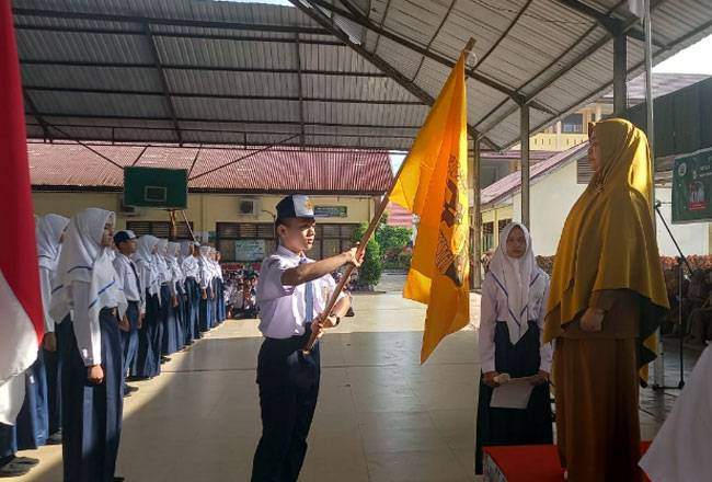 Pengurus OSIS UPT SMPN 1 Bangkinang Kota Periode 2023-2024 Dikukuhkan